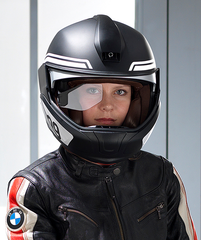 Illustration for article titled BMW Wants To Put Lasers On Motorcycles And Heads Up Displays In HelmetsÂ